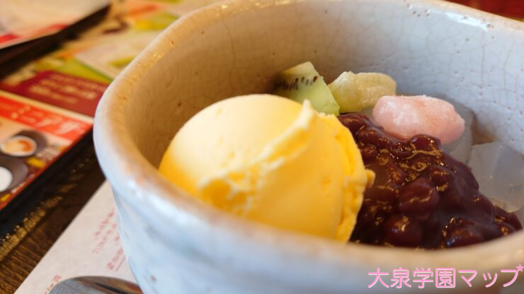 クリームあんみつ