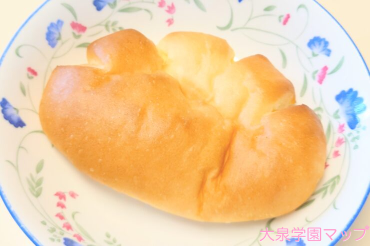 クリームパン(210円/税別)
