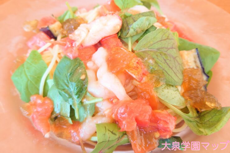 甘海老とフレッシュトマトのオマールジュレ冷製パスタ(1700円/税込)